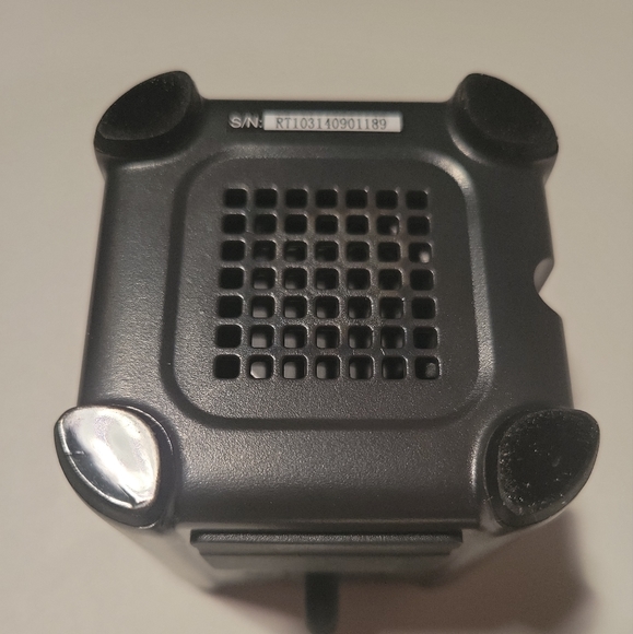 NEW MINI WATERPROOF IP57 OUTDOOR BLUETOOTH SPEAKER SPEAKERPHONE GRAY NIB! - Picture 3 of 8